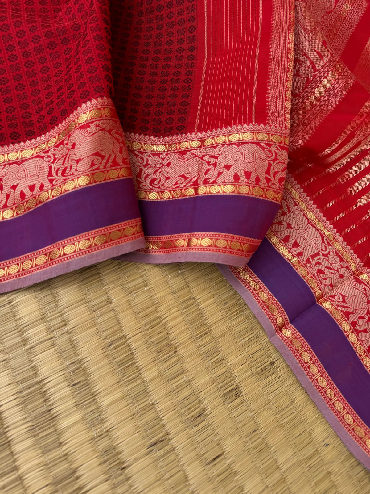 Mangalavastaram - 20,000 woven butta