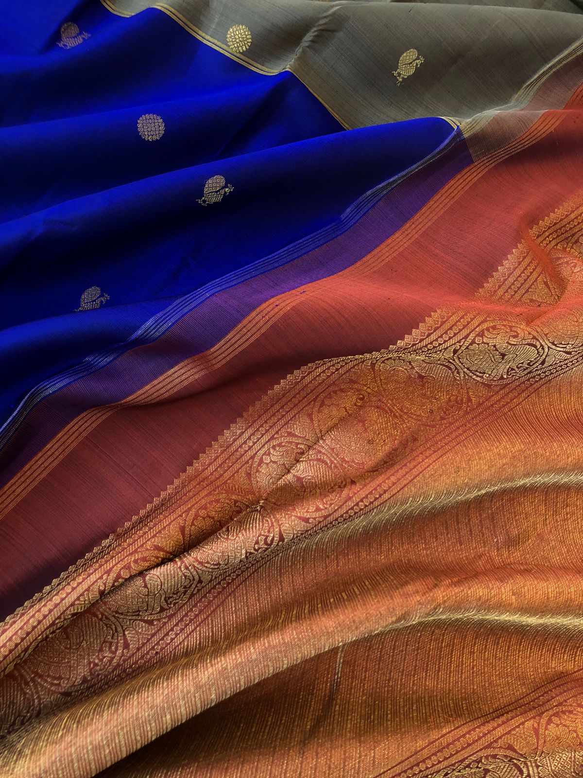 Shree - Bliss of Kanchivarams - Stunning aarai bagam ( Half Part ) Kanchivaram with mayil chackaram woven buttas ( top half in beige grey, bottom half in ink blue ) pallu and blouse in caramel brown